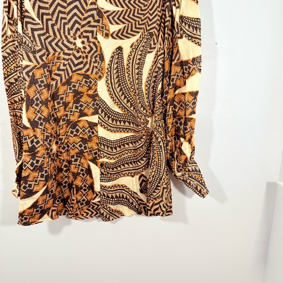 NWT Farm Rio Yawanawa Banana Long Sleeve Keyhole Back Blouse Sand XS New - Picture 6 of 15